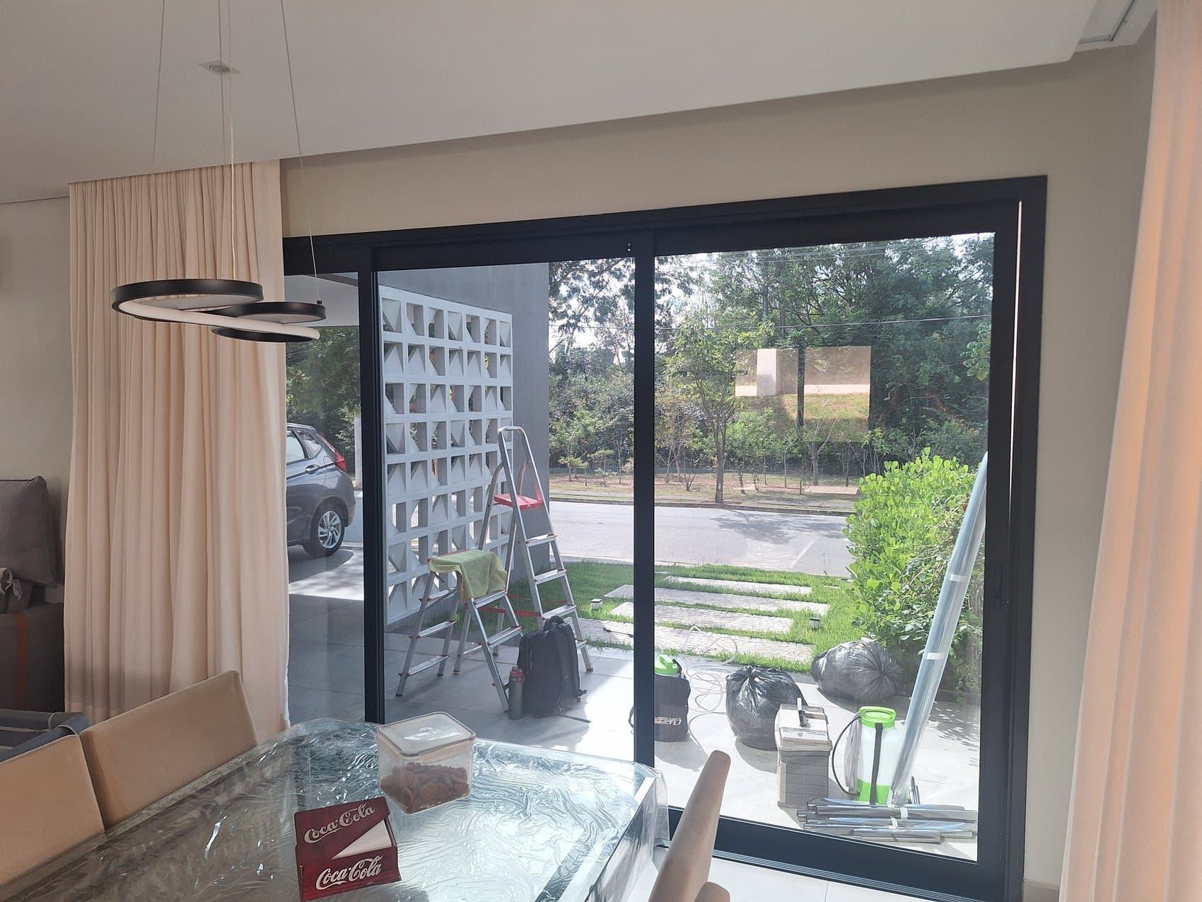 Fachada com película refletiva